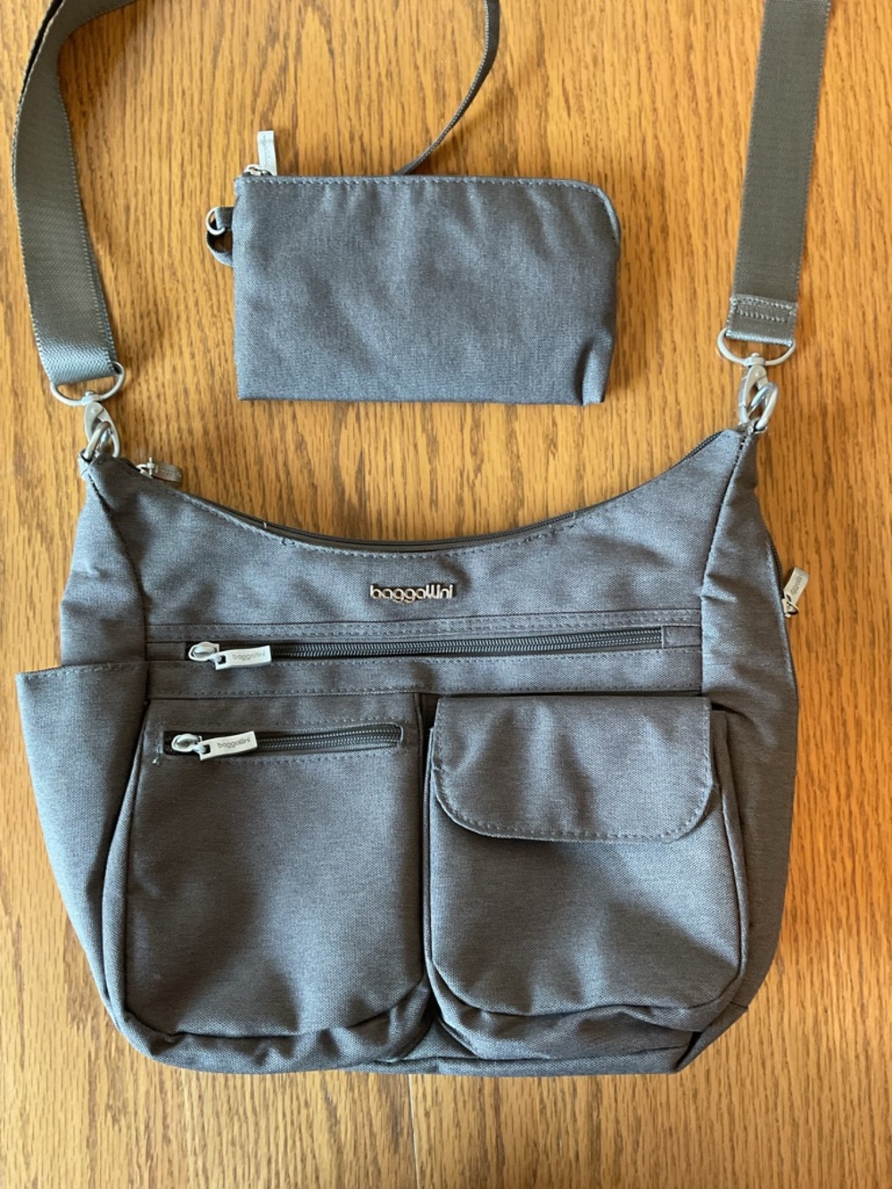 Baggallini Heathered Brown Everywhere Crossbody Bag with RFID wallet - Picture 2 of 7